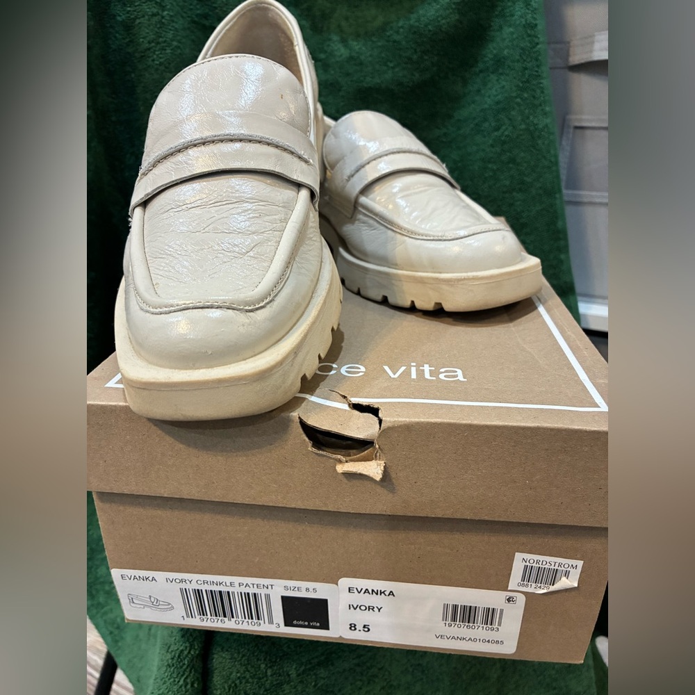 Dolce Vita Off-White Women’s Loafers - Picture 7 of 8